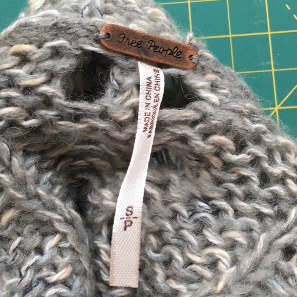 Free People Chunky Bell Sleeve Cable Knit - Picture 7 of 8